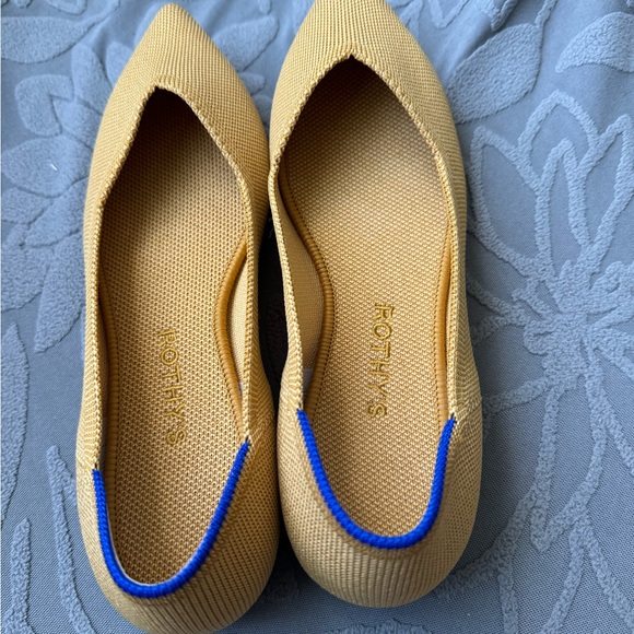 Rothy’s the point flats - Picture 1 of 3